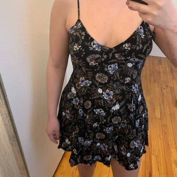 American Eagle Outfitters Dresses & Skirts - ⭕️SOLD⭕️AE floral dress